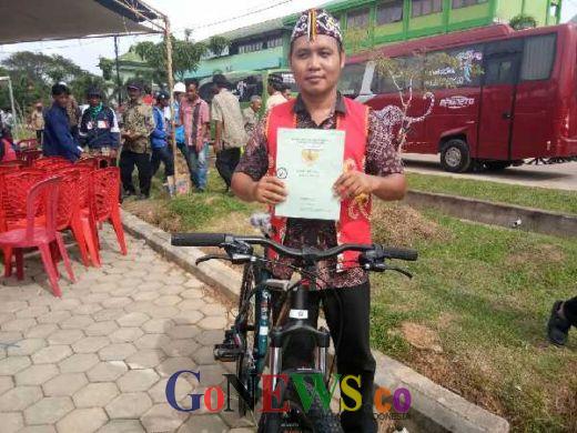 GoRiau Bagi bagi Sepeda  Jokowi Sepedanya Sih Biasa 